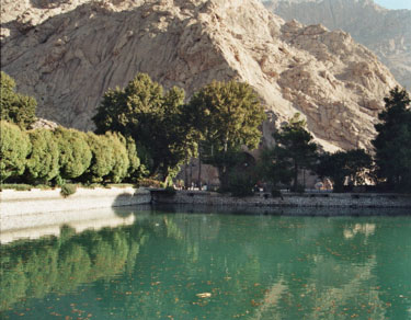 Park bei Taq-e Bostan